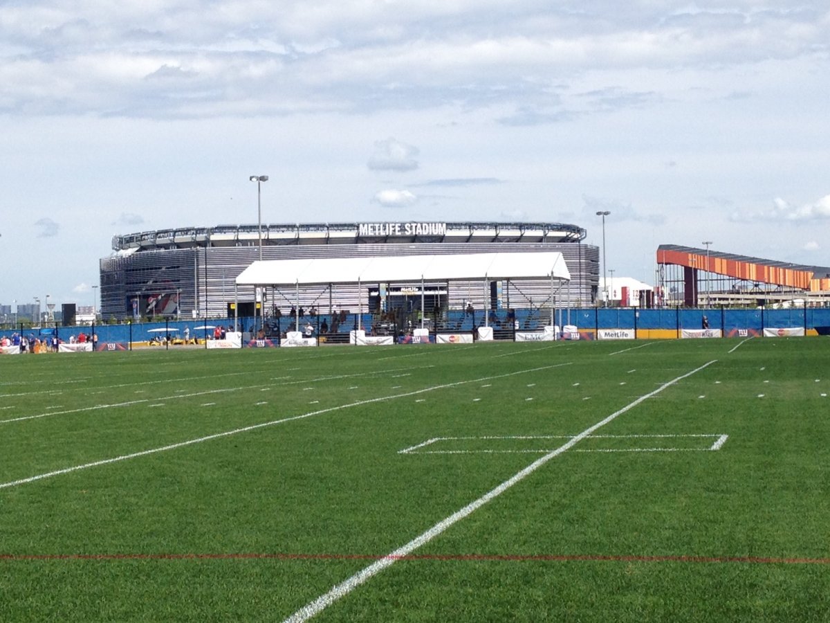 Another day, another empyt field (photo by Andrew Garda)