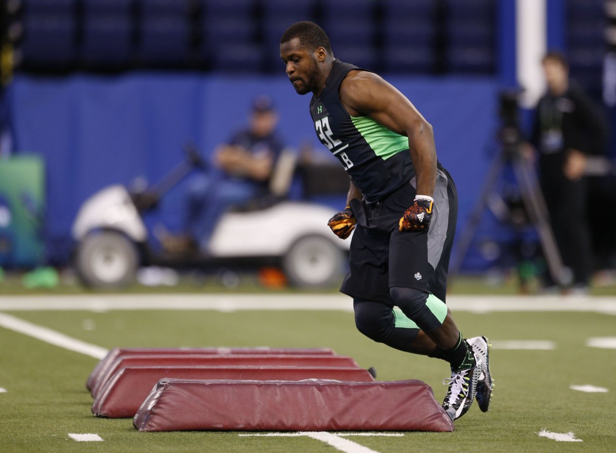 Instead of pursuing one of the free-agent veteran inside linebackers on the market, the Packers should invest for the future at the position via the draft.